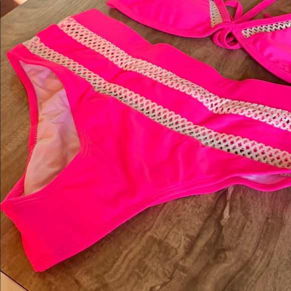 New! Pink & White High-Waist Triangle Bikini Set - Picture 4 of 6